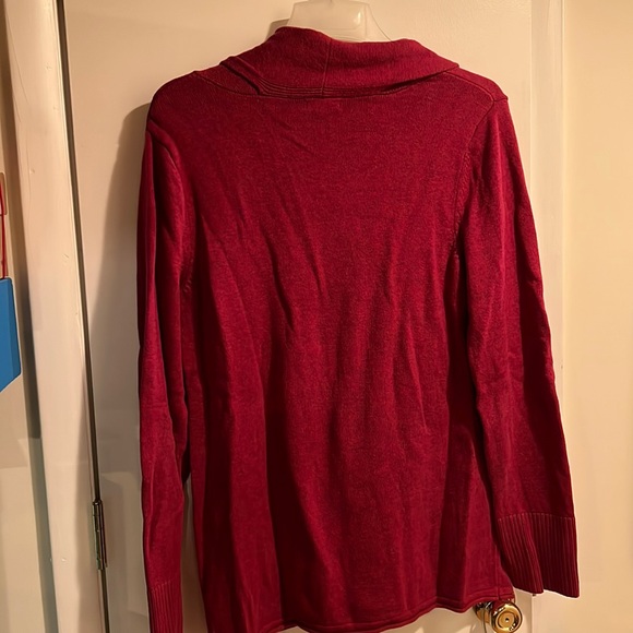 NWOT Eddie Bauer Magenta Sweater - Picture 4 of 8